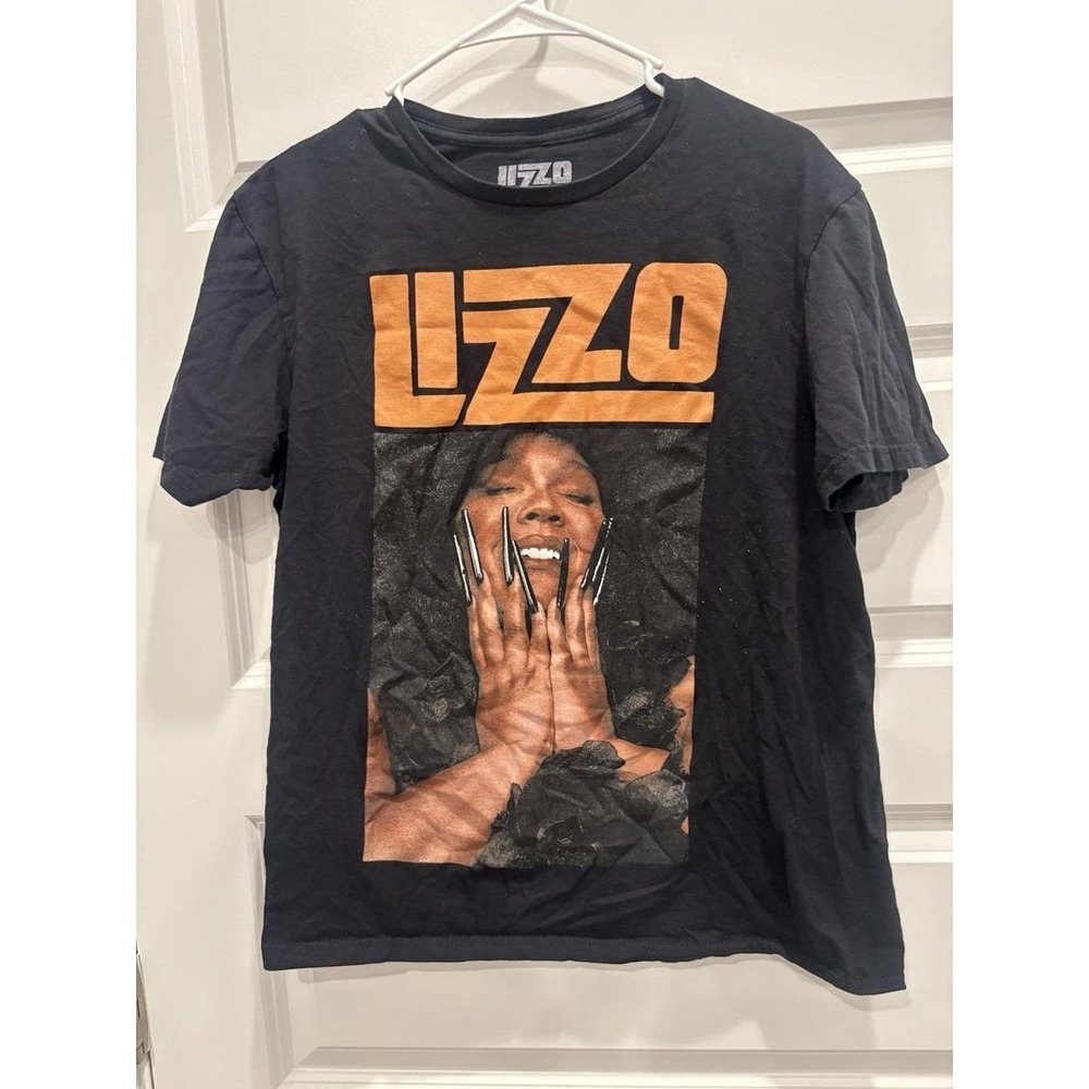 Mad Engine Black Lizzo Graphic T Shirt Mens MD